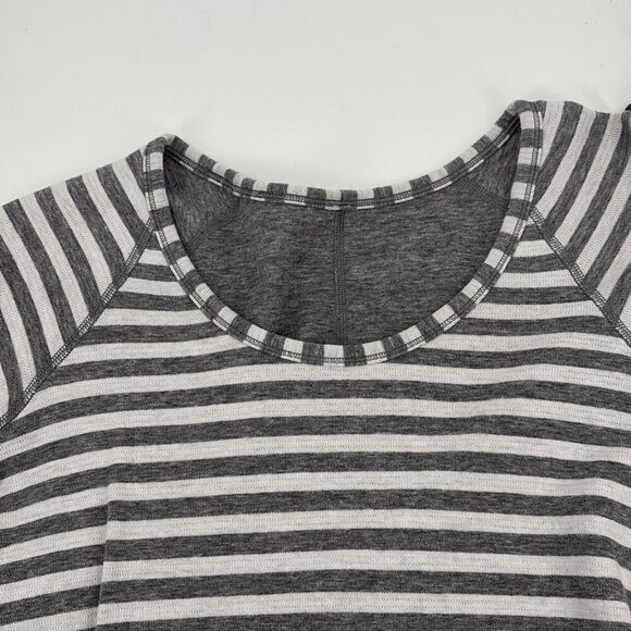 Lululemon Open Your Heart Reversible Long Sleeve Comfy Top Grey Size 4 - Picture 6 of 12